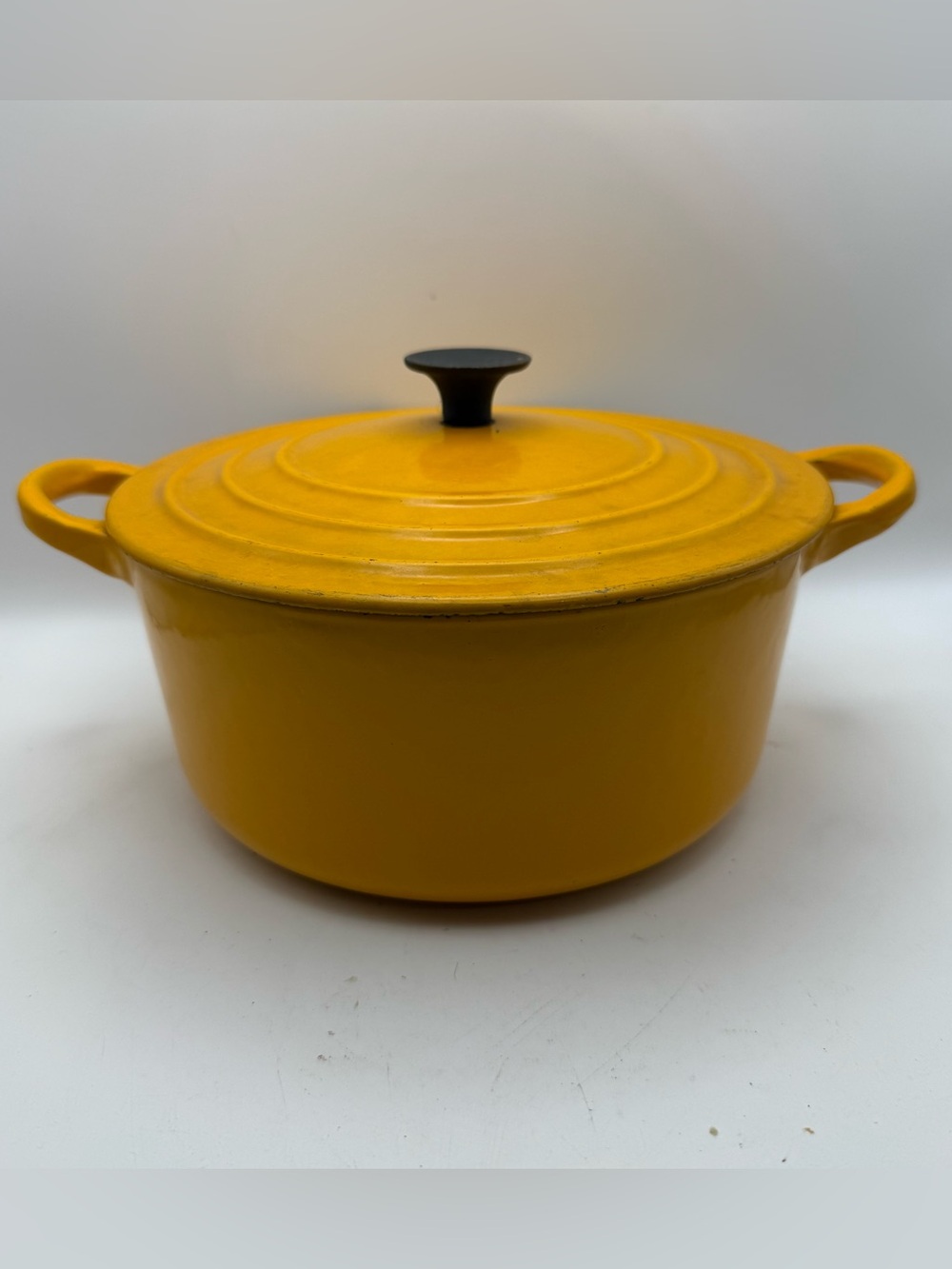 Vintage Le Creuset Cast Iron Yellow Enamel Dutch Oven 2qt Size “B” Pot W/ Lid